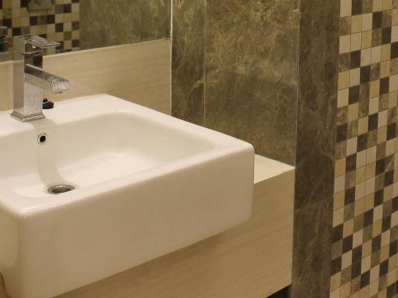 Life Emerald Hotel Surabaya Ngoại thất bức ảnh